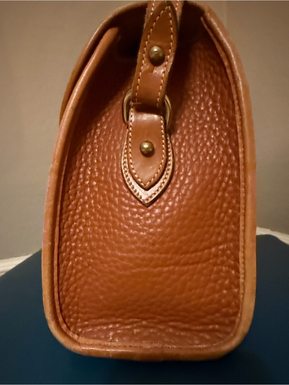 Dooney & Bourke 80’s Vintage Essex Shoulder Bag Saddle Tan All Weather Leather - Picture 7 of 16